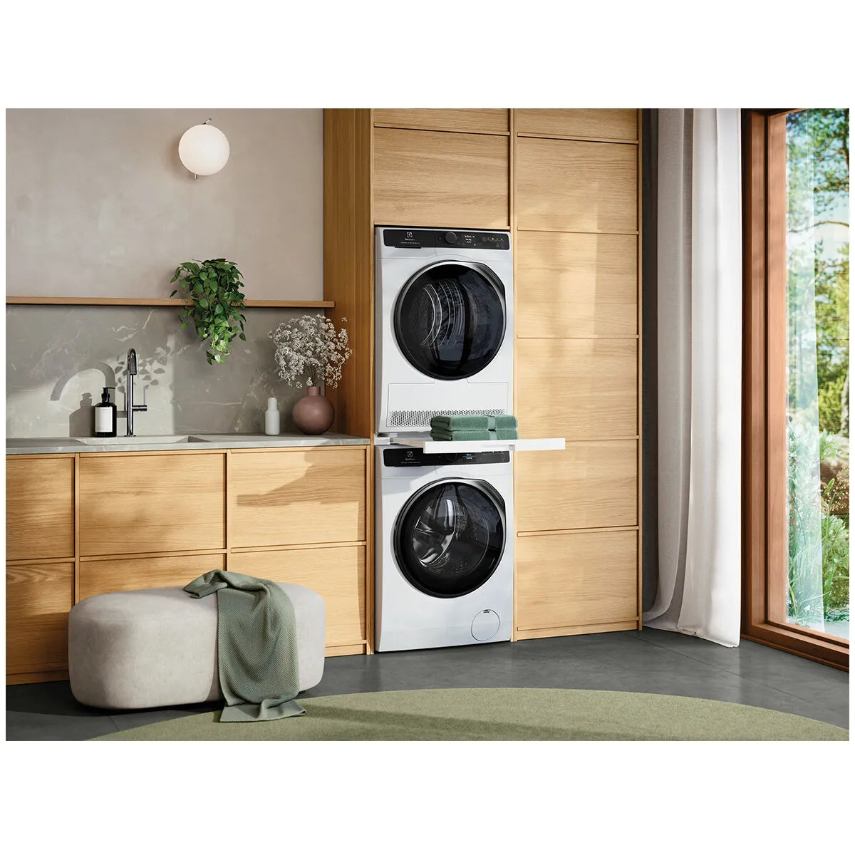 Electrolux 12kg UltimateCare 900 Front Load Washing Machine - White EWF1242R9WC
