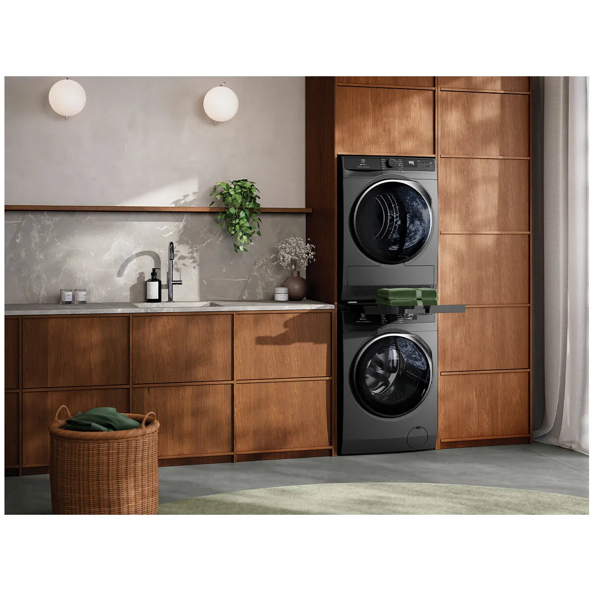 Electrolux 9kg UltimateCare 700 Front Load Washing Machine - Dark Onyx EWF9043R7SC