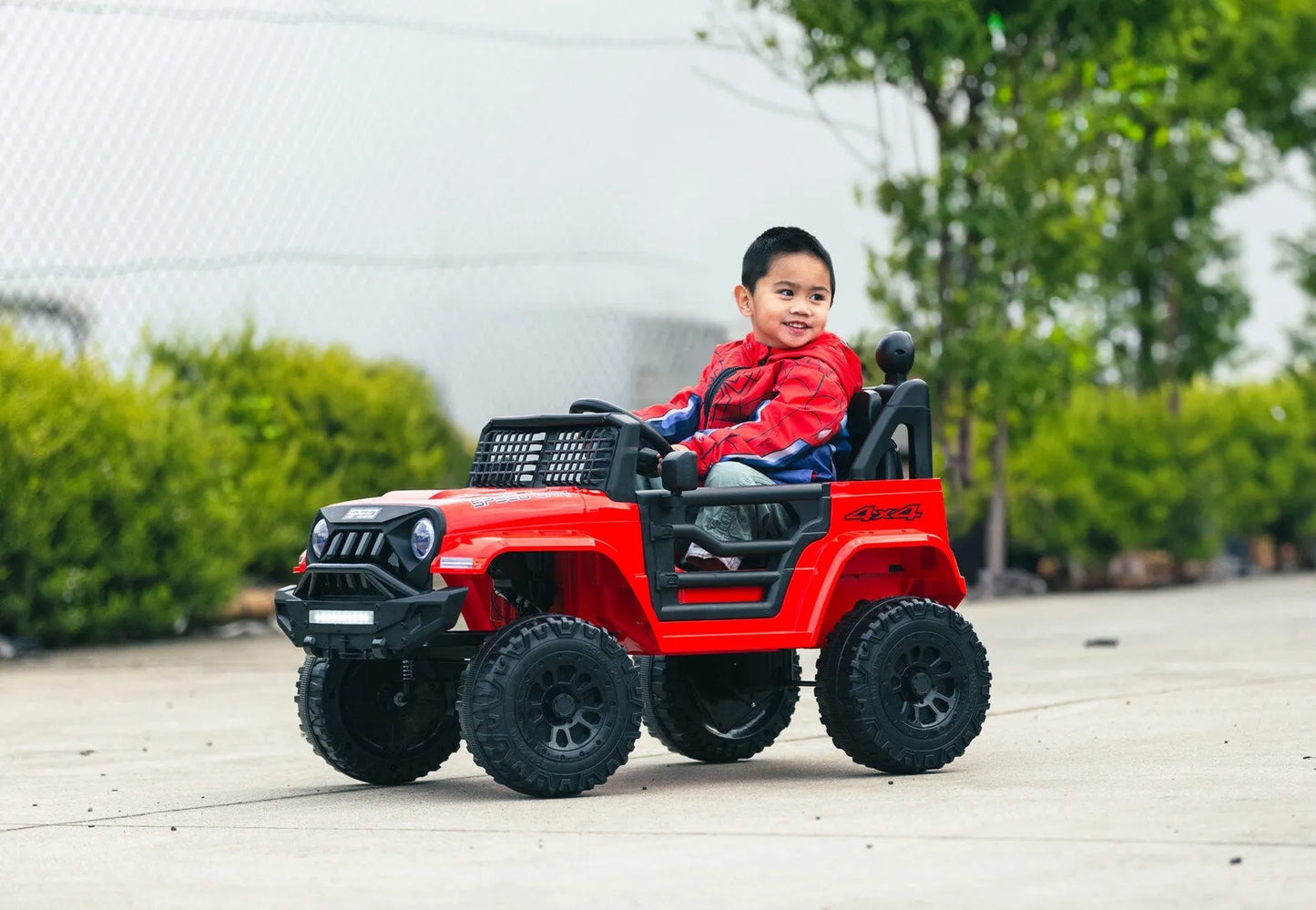 Lenoxx Jeep Inspired Remote Controlled Ride-on Children's Electric Car - Red BHM6588R
