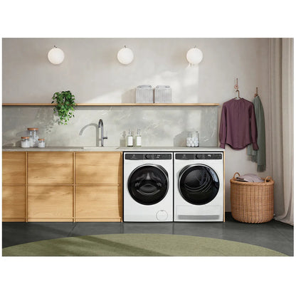 Electrolux 8kg UltimateCare 700 heat pump dryer with 3D Sense - White EDH803R7WC