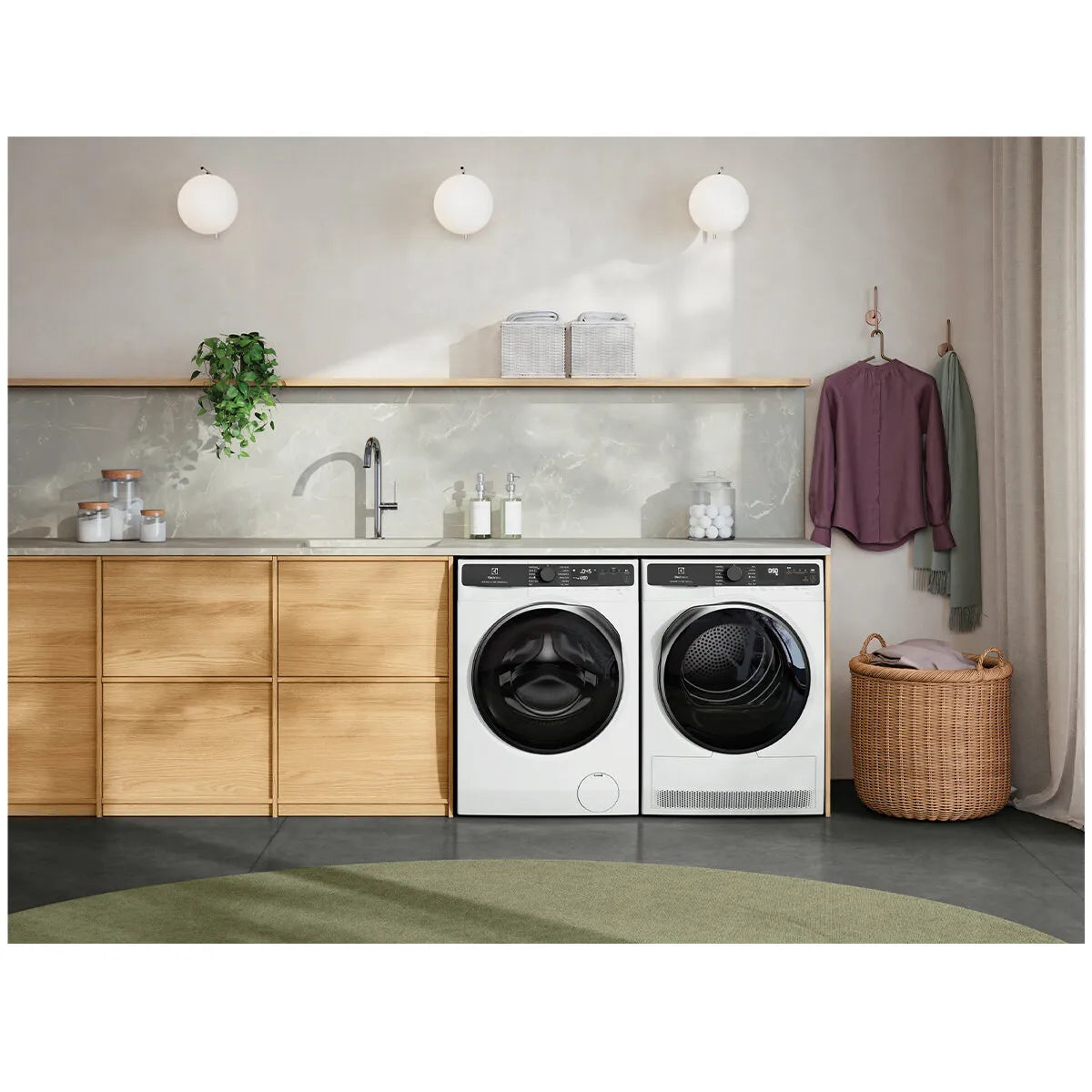 Electrolux 9kg UltimateCare 700 Heat Pump Dryer with 3D Sense - White EDH903R7WC