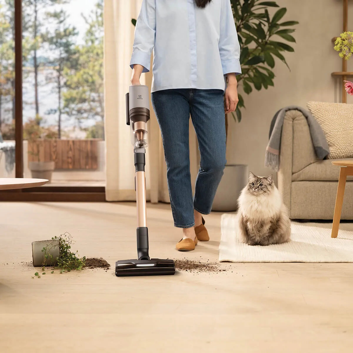 Electrolux 800 Series Cordless Stick Vacuum with PetPro EFP81814