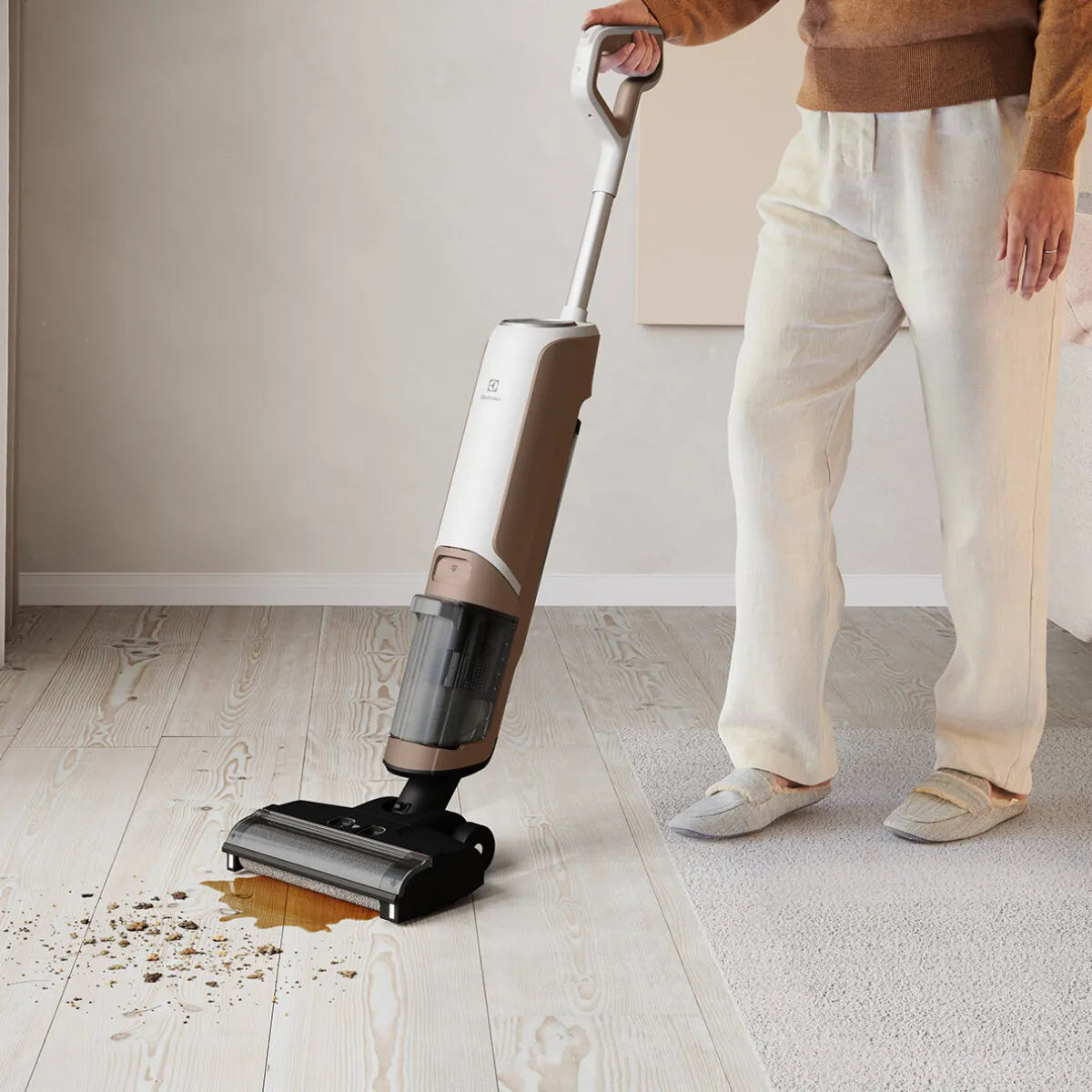 Electrolux UltimateHome 700 Wet and Dry Vacuum EFW71311