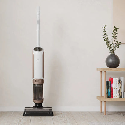 Electrolux UltimateHome 700 Wet and Dry Vacuum EFW71311