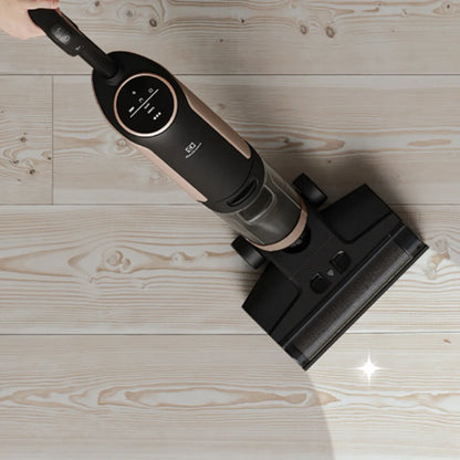 Electrolux UltimateHome 700 Wet and Dry Cordless Vacuum EFW71711